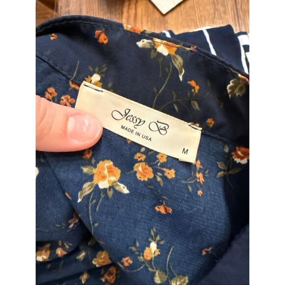 Jessy A floral open front light weight blazer Medium - Picture 4 of 5